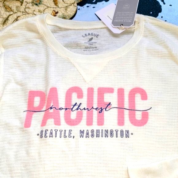NWT Slub thermal varsity white PNW Seattle thermal top medium - Picture 2 of 10